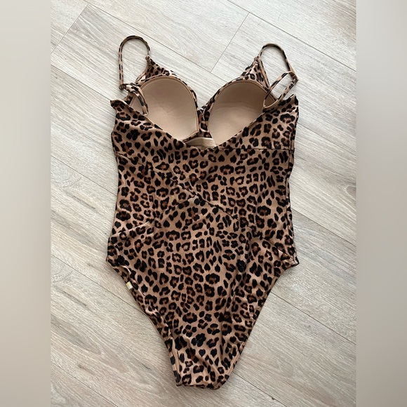 Summersalt Women’s The Marina One Piece Bathing Suit Leopard - Size 12 - Picture 7 of 8